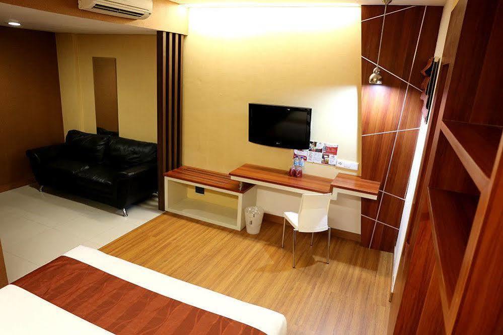 Citihub Hotel Yogyakarta Exterior foto